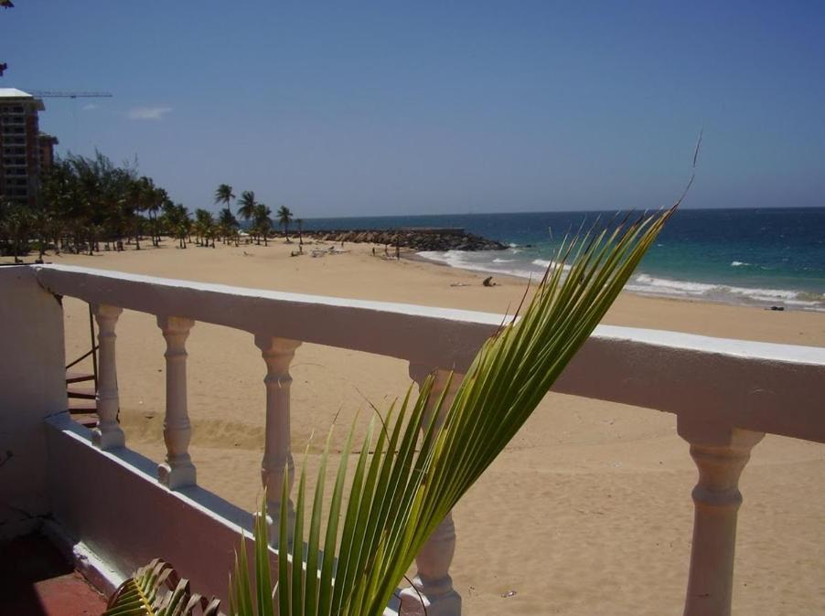 Aleli By The Sea Guest House Сан Хуан Екстериор снимка